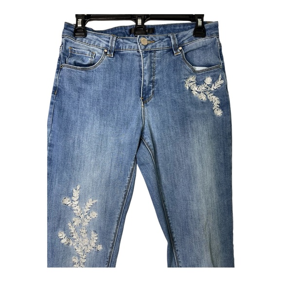 Simon Chang Women’s Denim with White Embroidery Jeans SZ2 - Picture 4 of 8